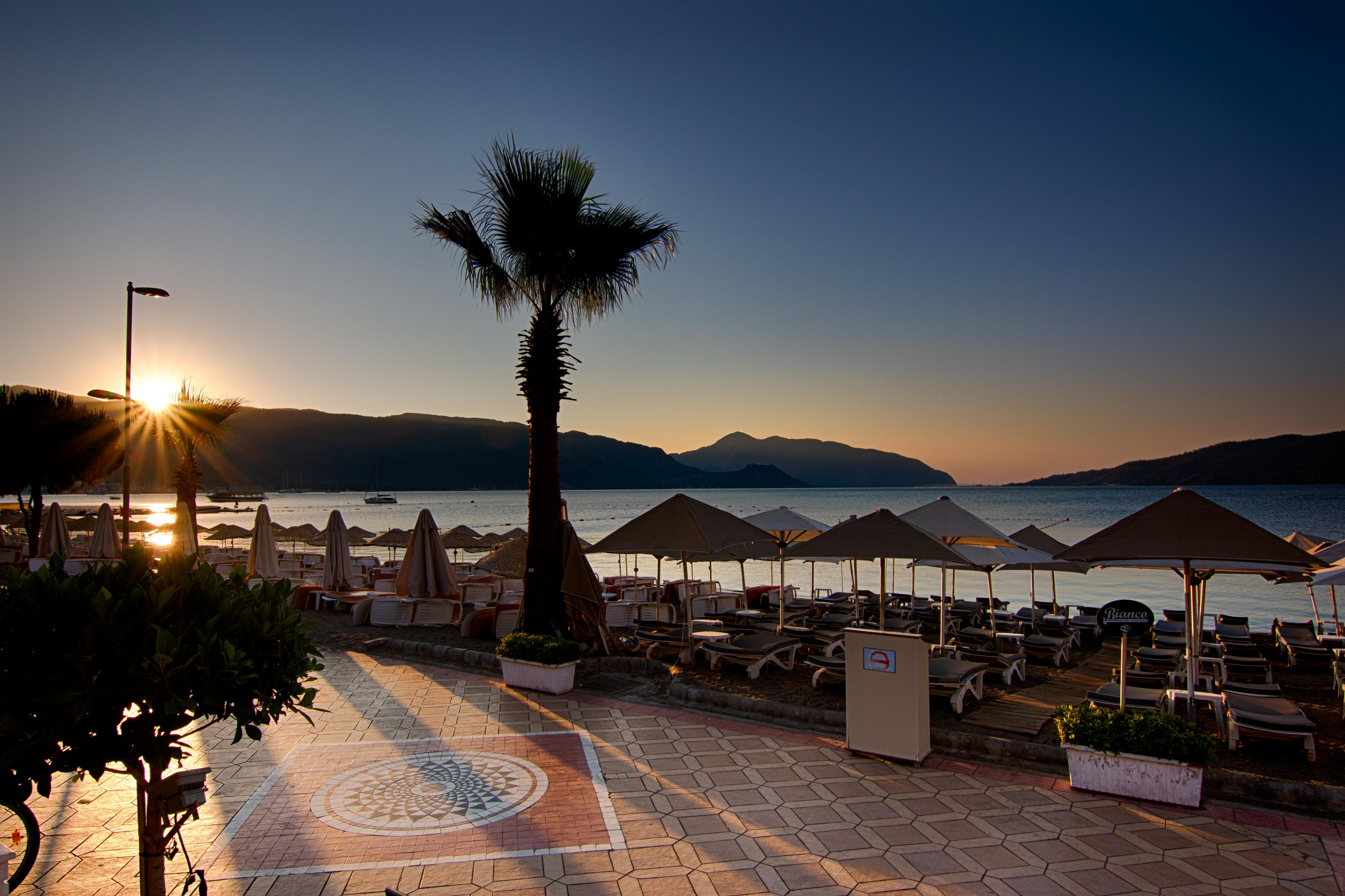 מרמריס Romance Beach Hotel מראה חיצוני תמונה